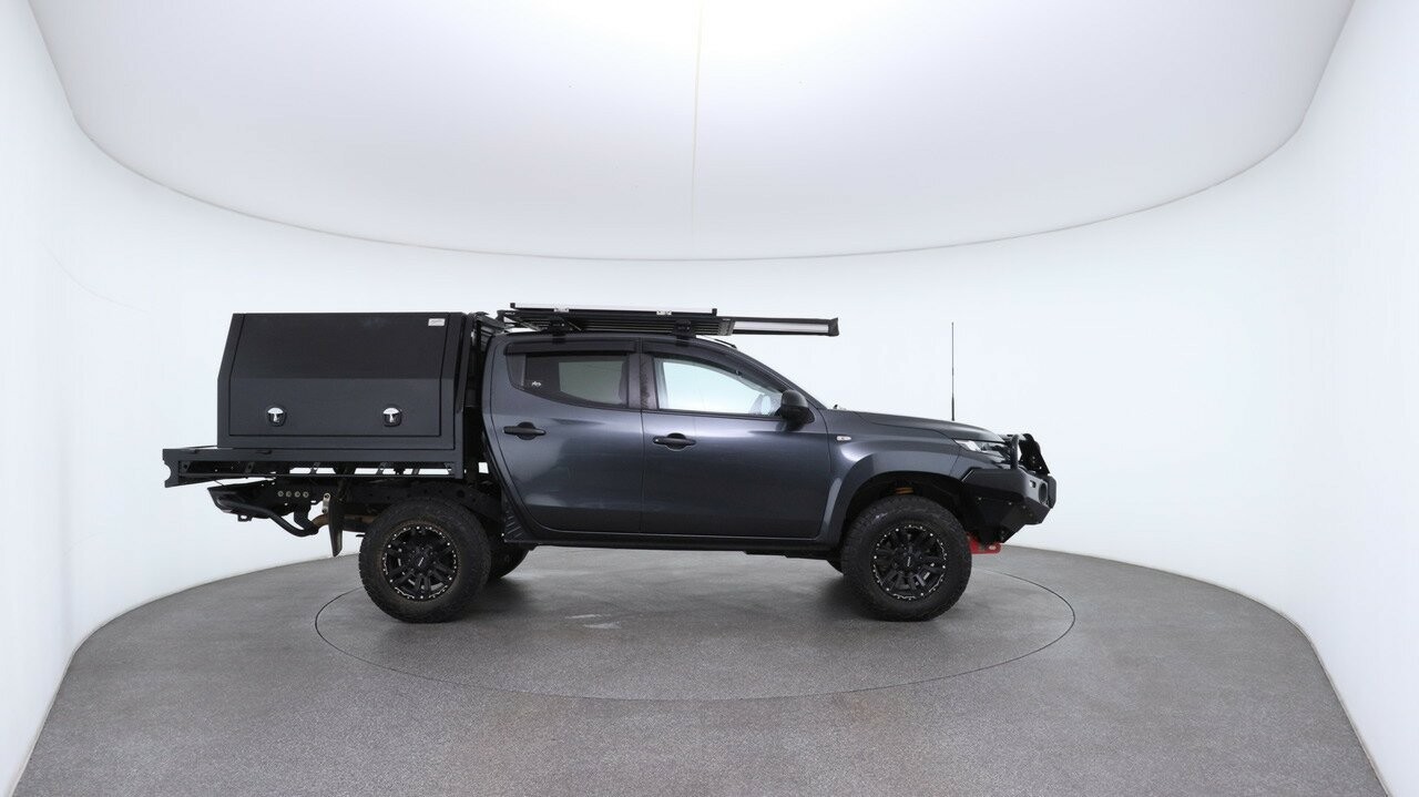 Mitsubishi Triton image 3