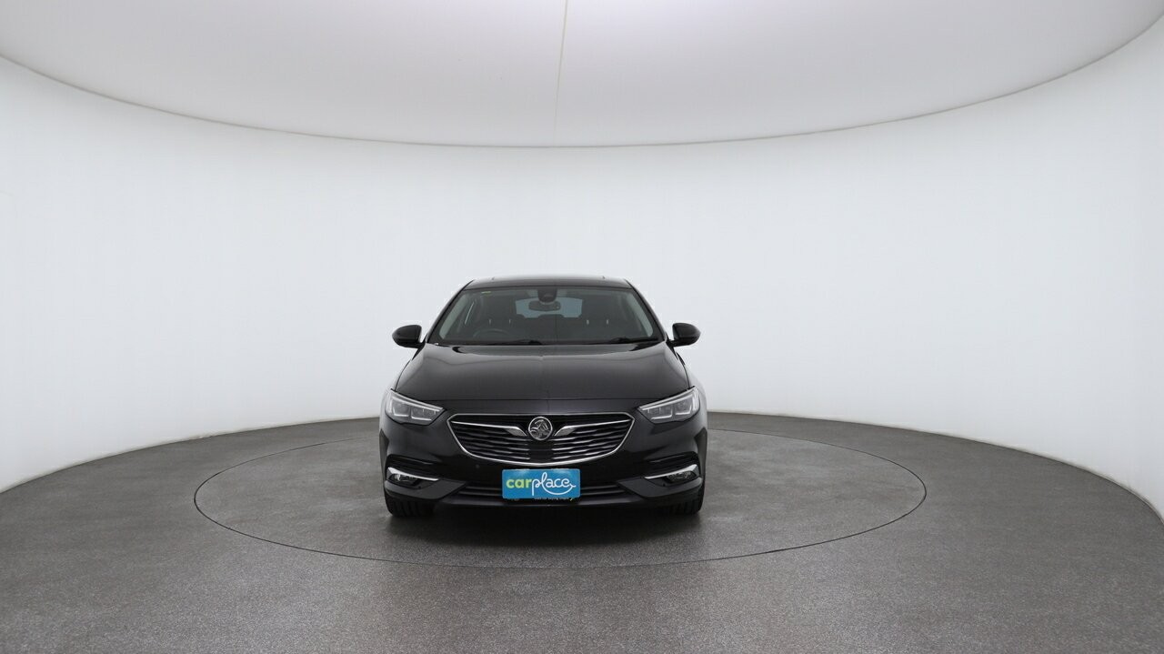 Holden Calais image 2