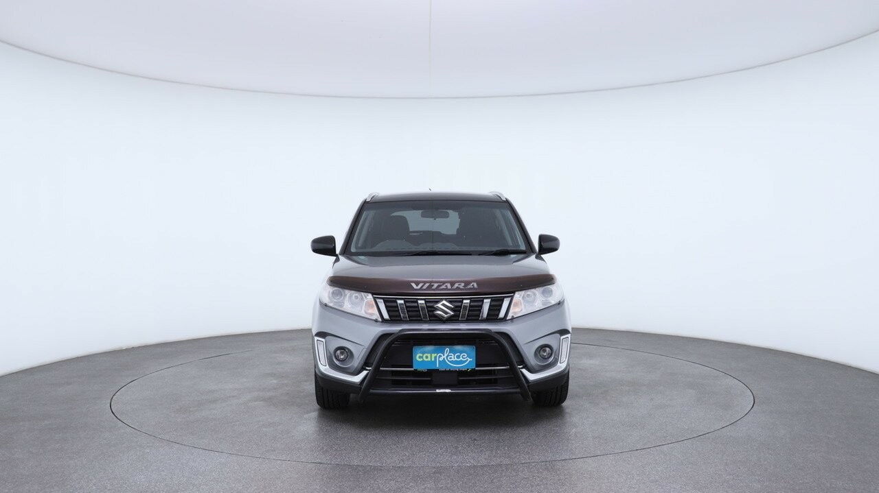 Suzuki Vitara image 2