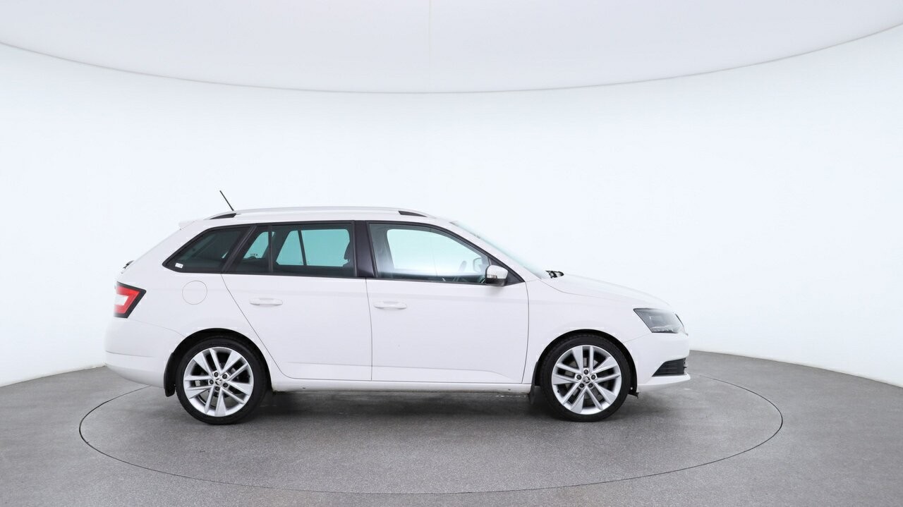 Skoda Fabia image 3