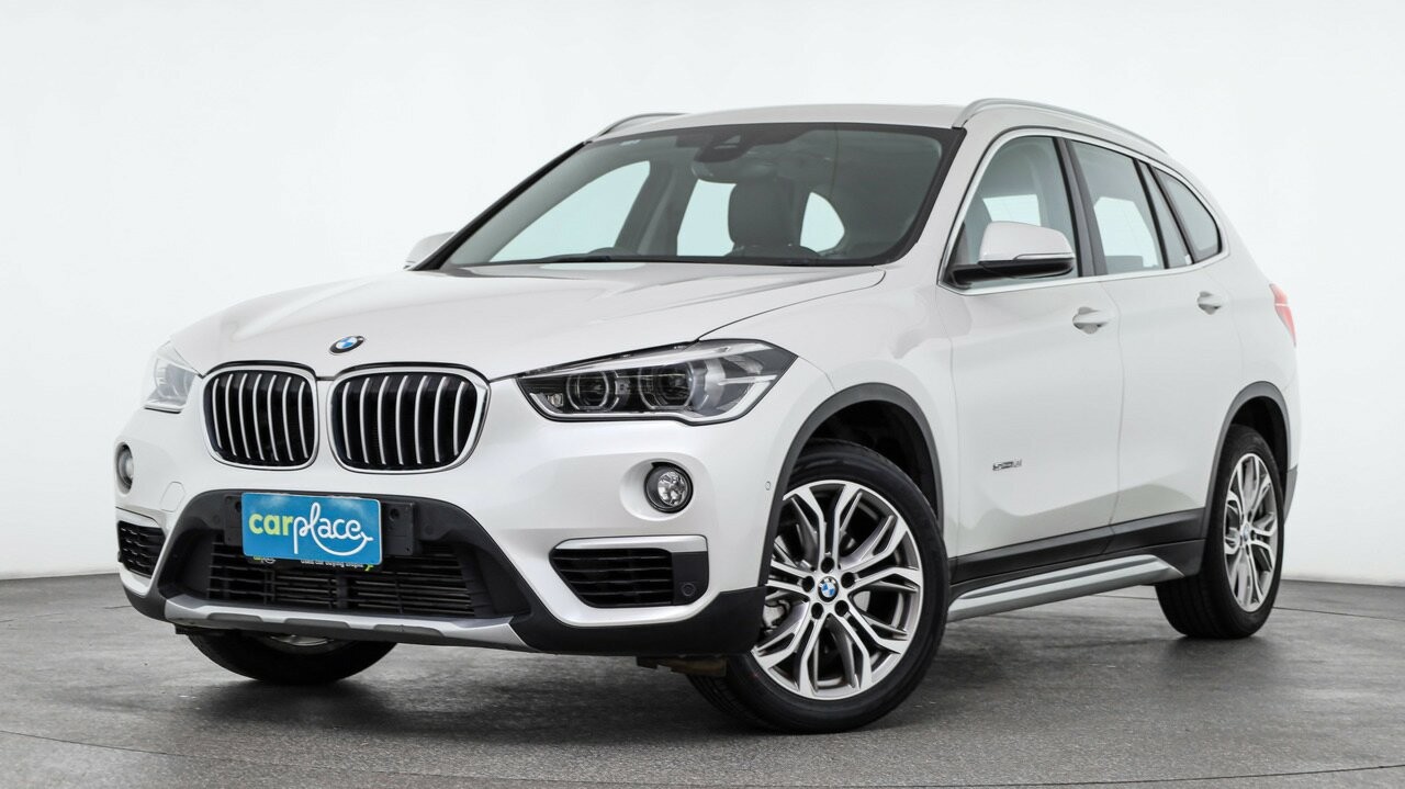BMW X1 image 1