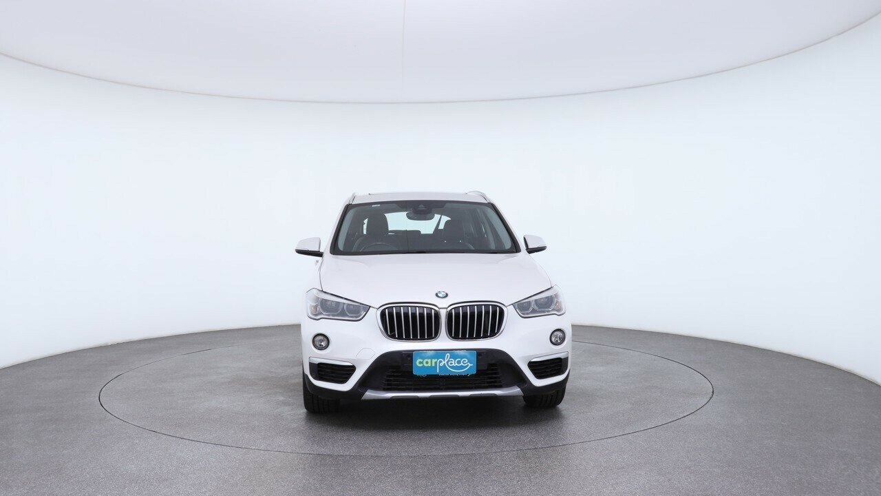 BMW X1 image 2