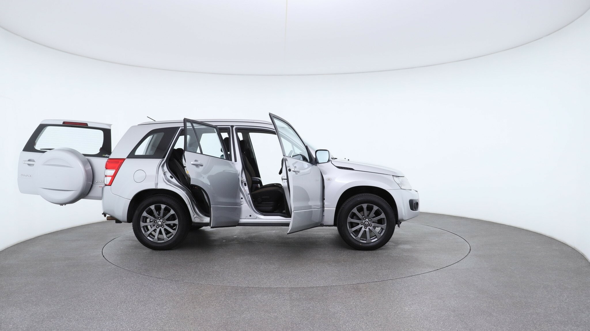 Suzuki Grand Vitara image 4