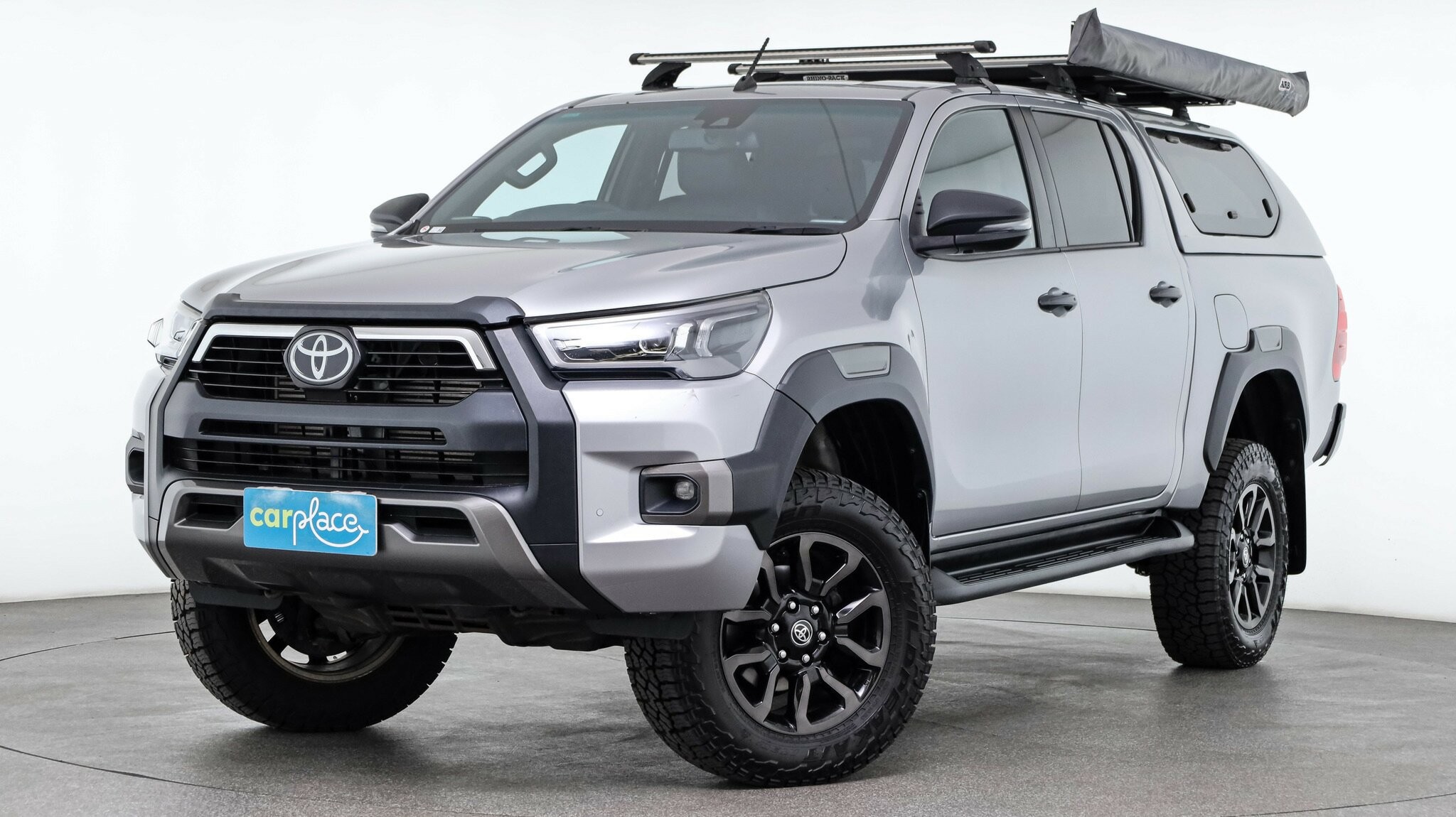 Toyota Hilux image 2