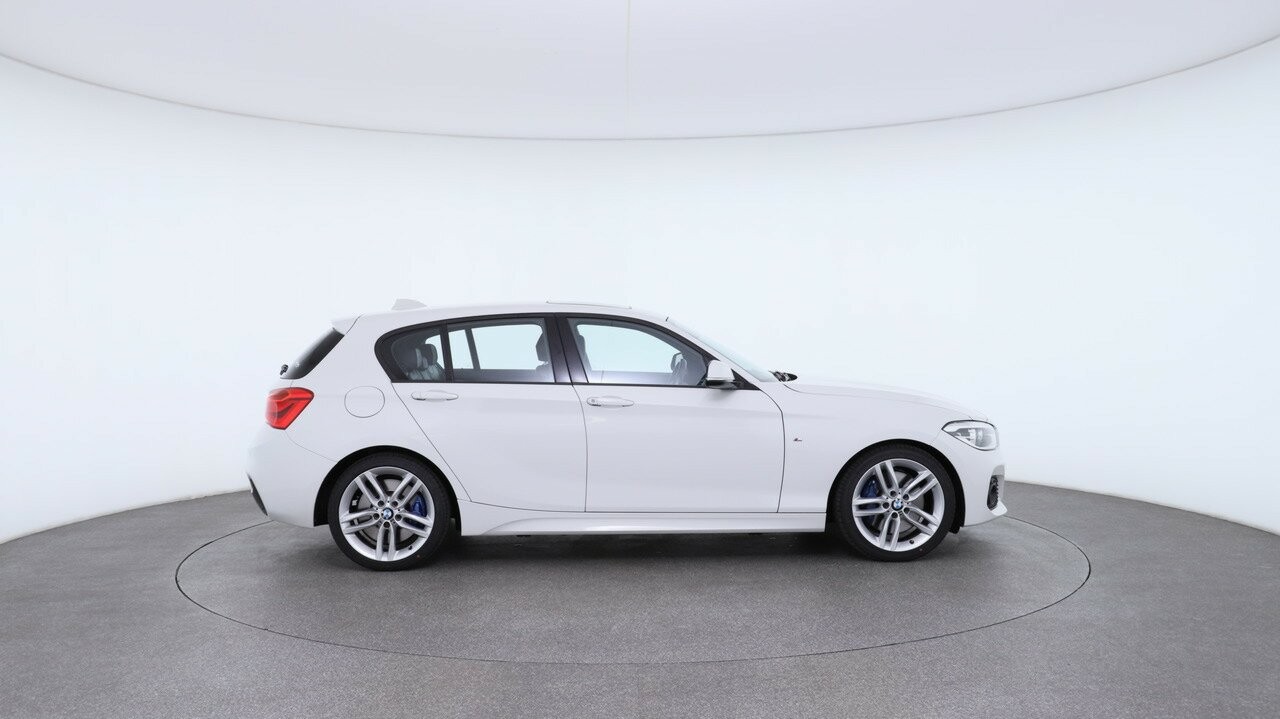BMW 1 Series image 3