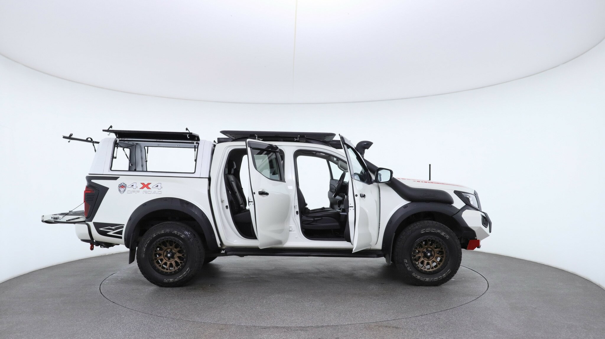 Nissan Navara image 4