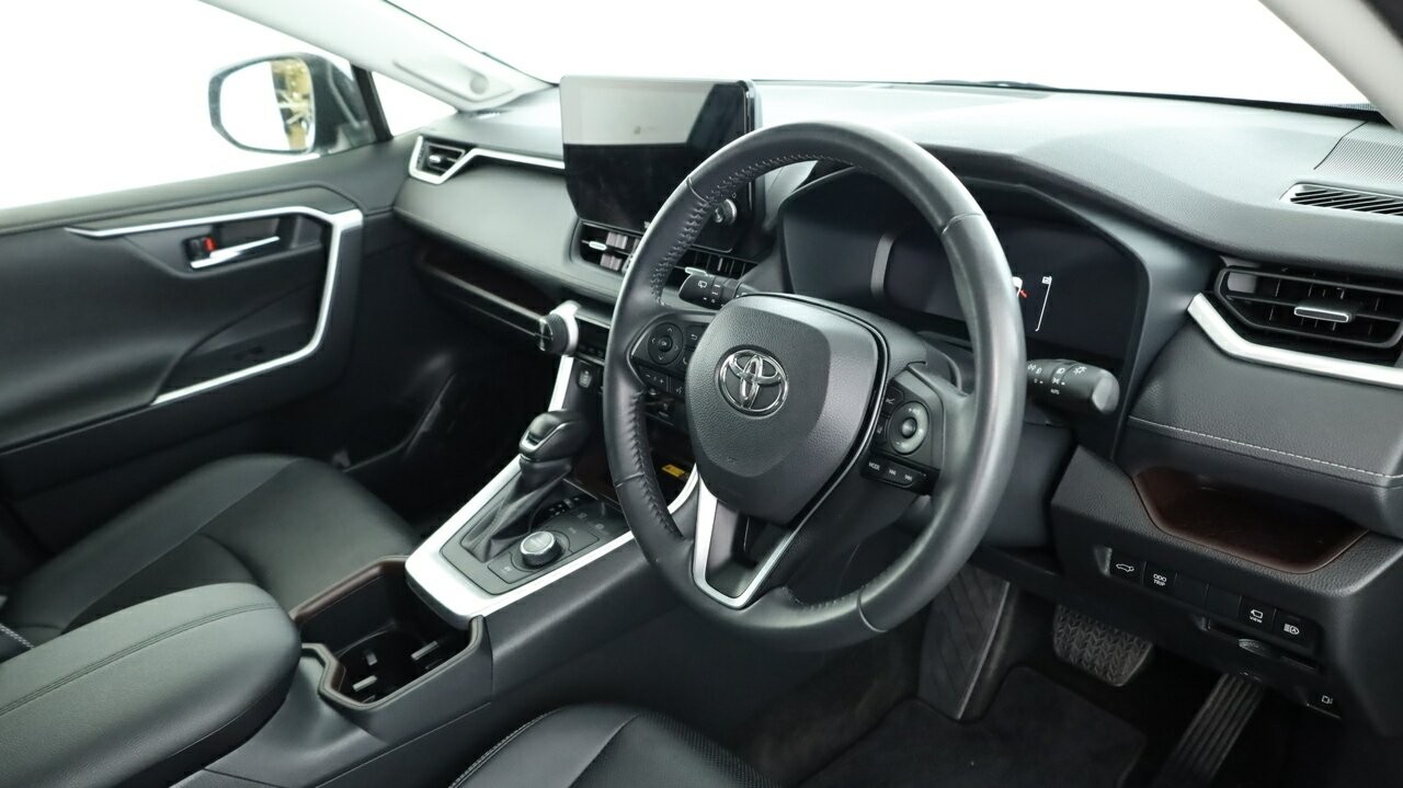 Toyota Rav4 image 4