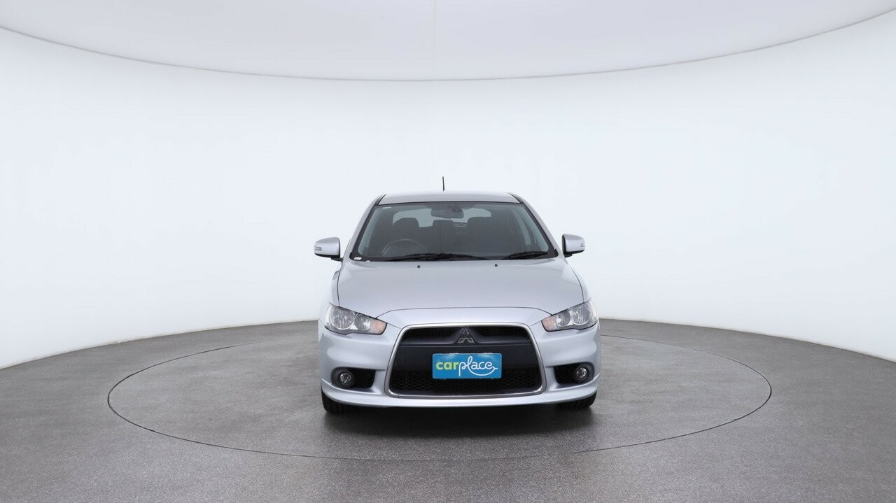 Mitsubishi Lancer image 2