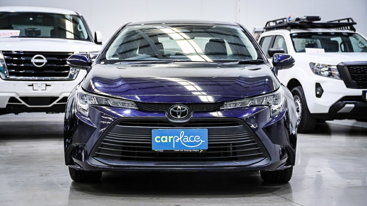 Toyota Corolla image 2