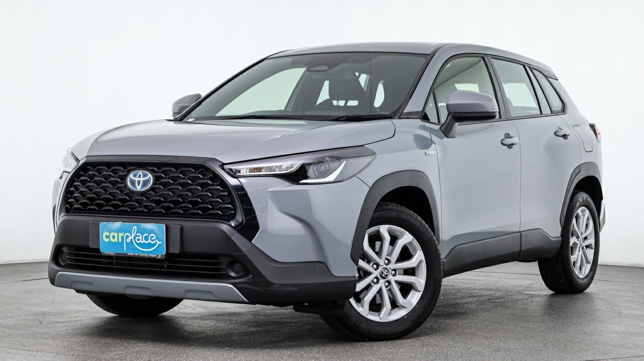 Toyota Corolla Cross image 2