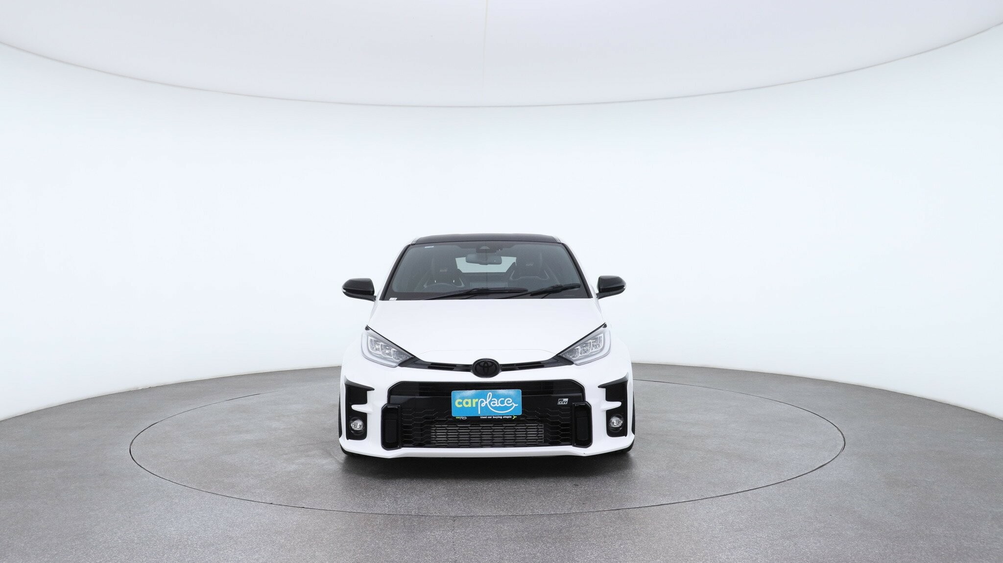 Toyota Yaris image 2