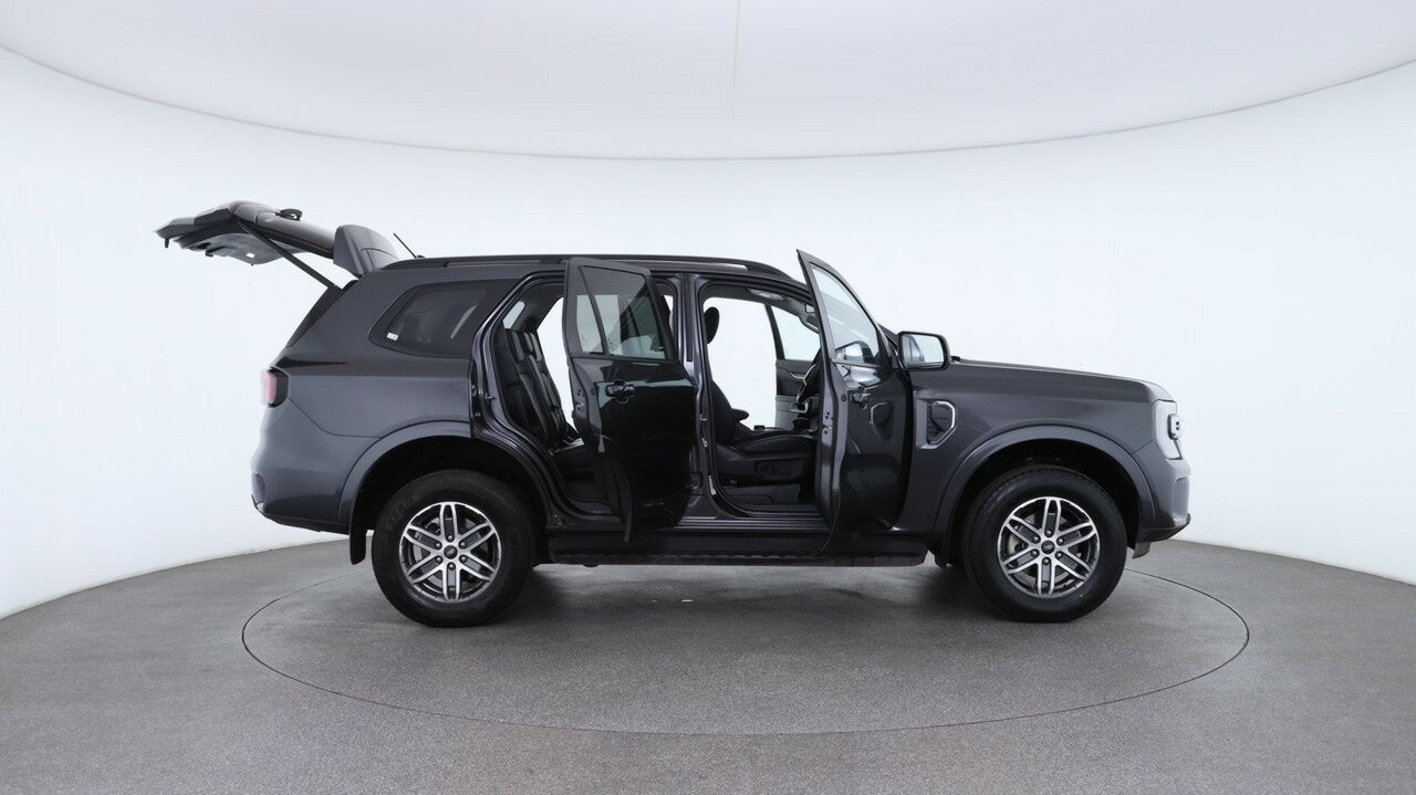 Ford Everest image 4