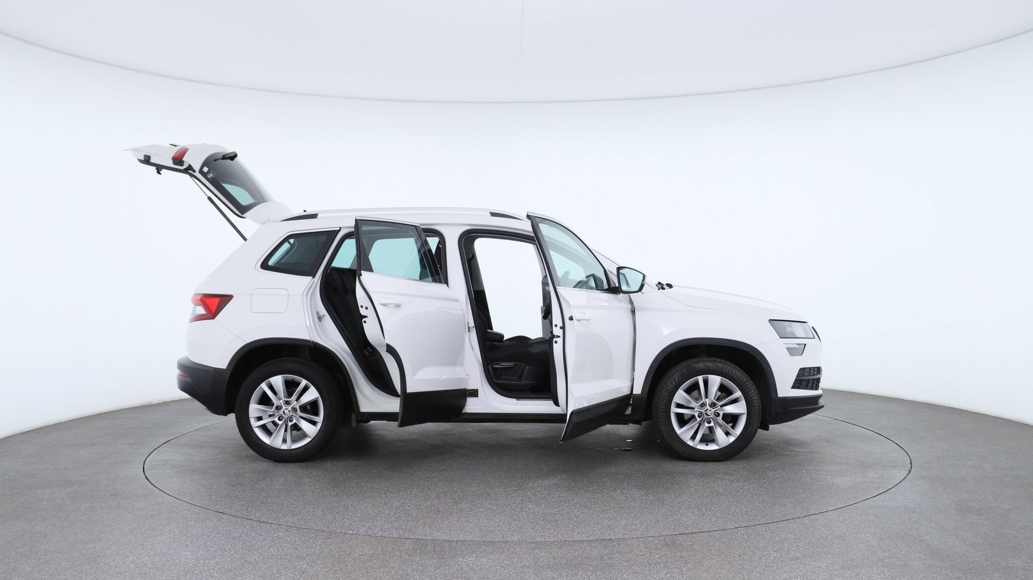 Skoda Karoq image 4