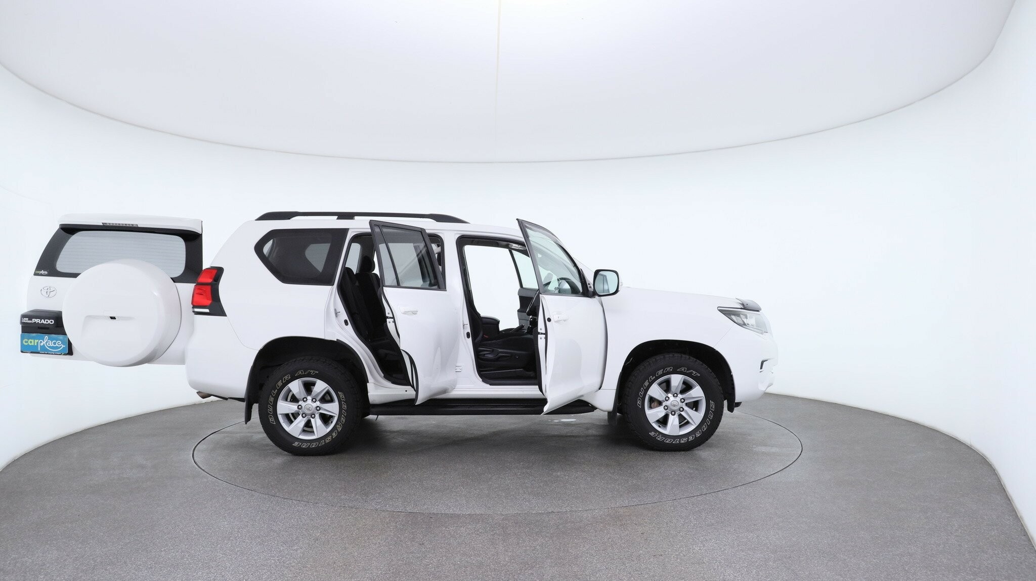 Toyota Landcruiser Prado image 4