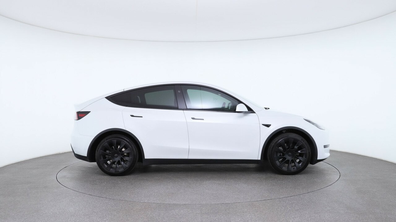 Tesla Model Y image 3