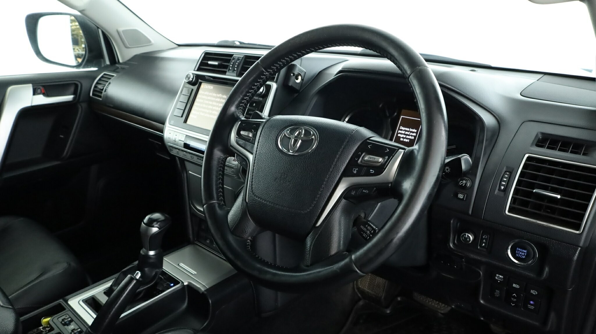 Toyota Landcruiser Prado image 4