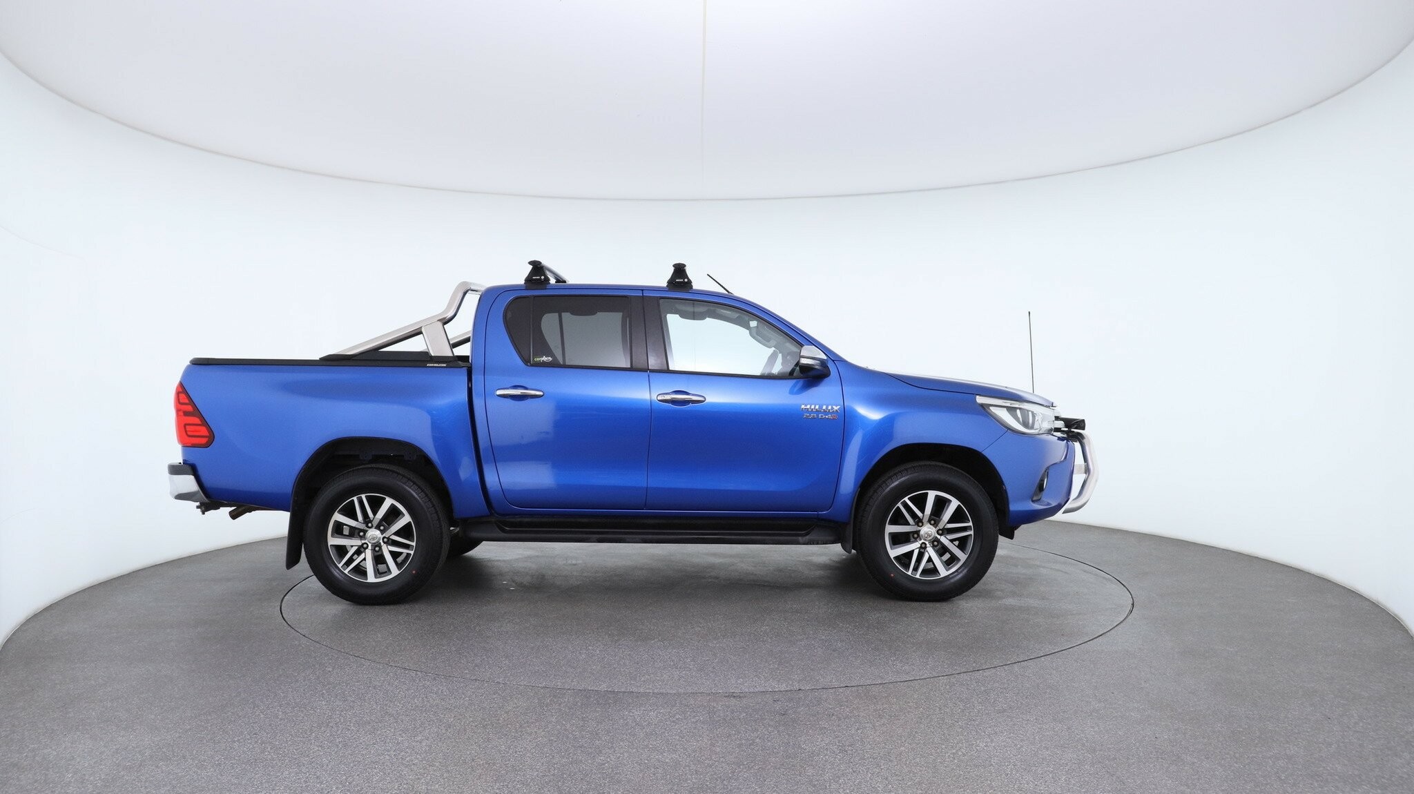 Toyota Hilux image 3
