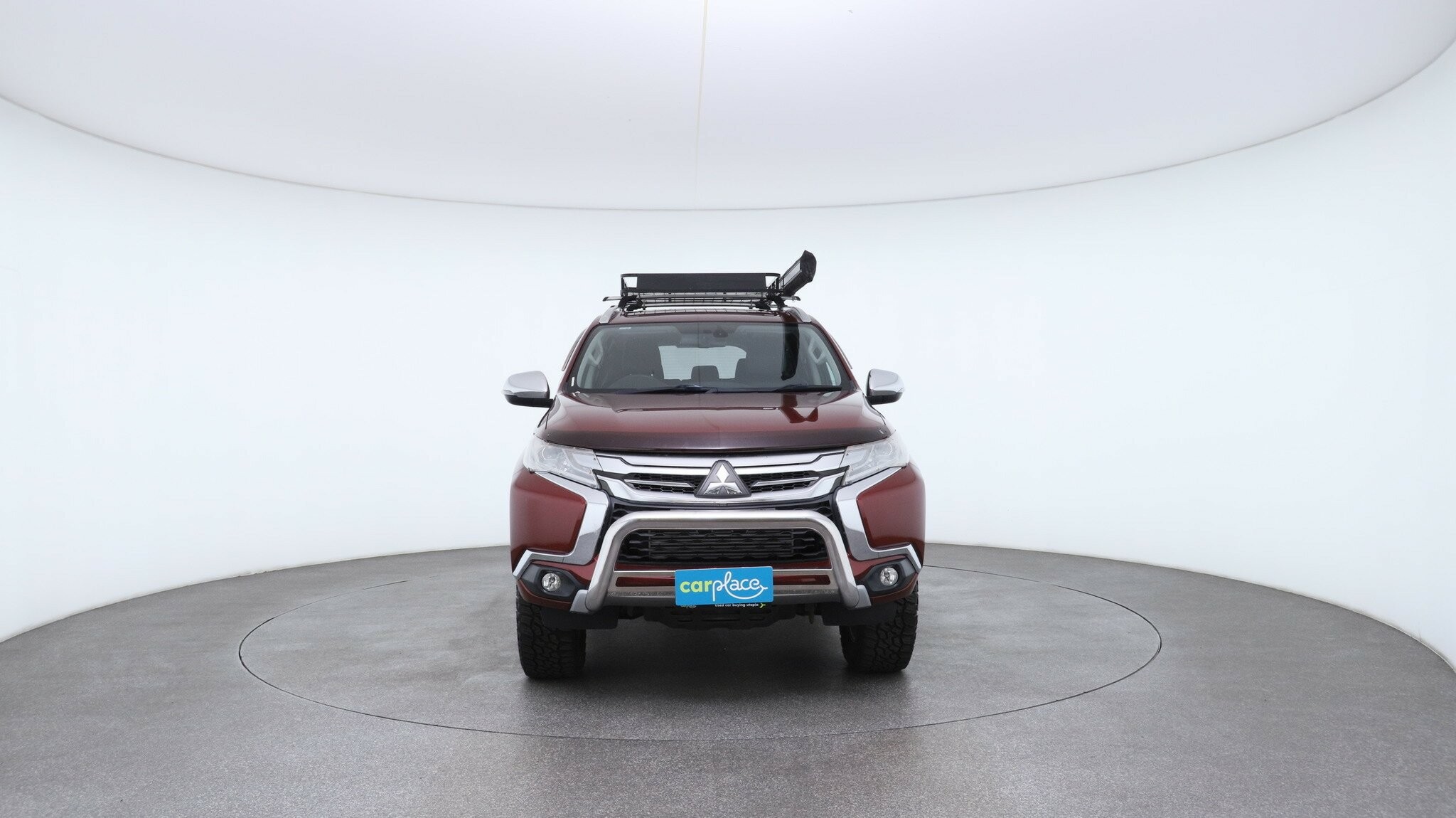 Mitsubishi Pajero Sport image 2