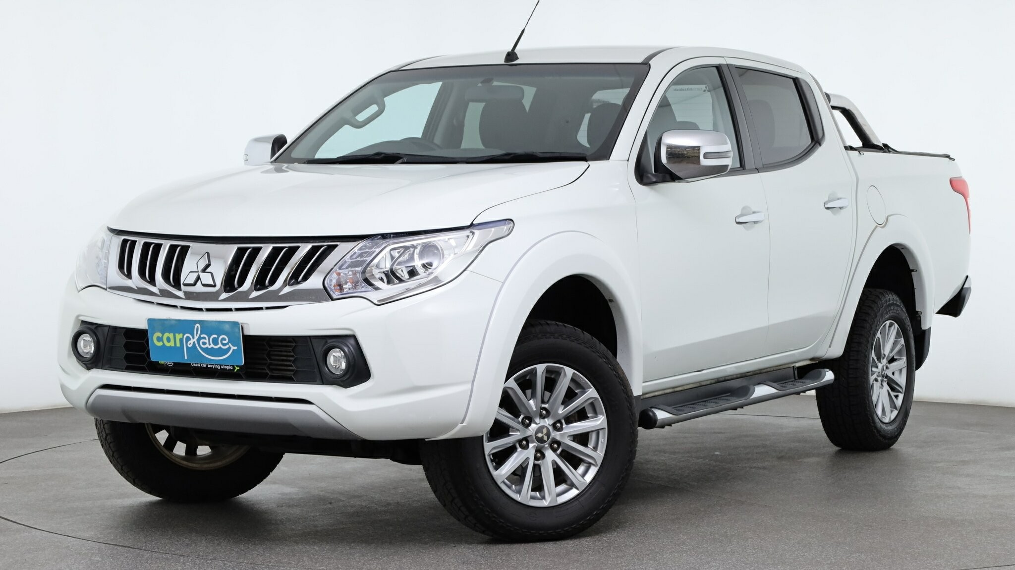 Mitsubishi Triton image 1
