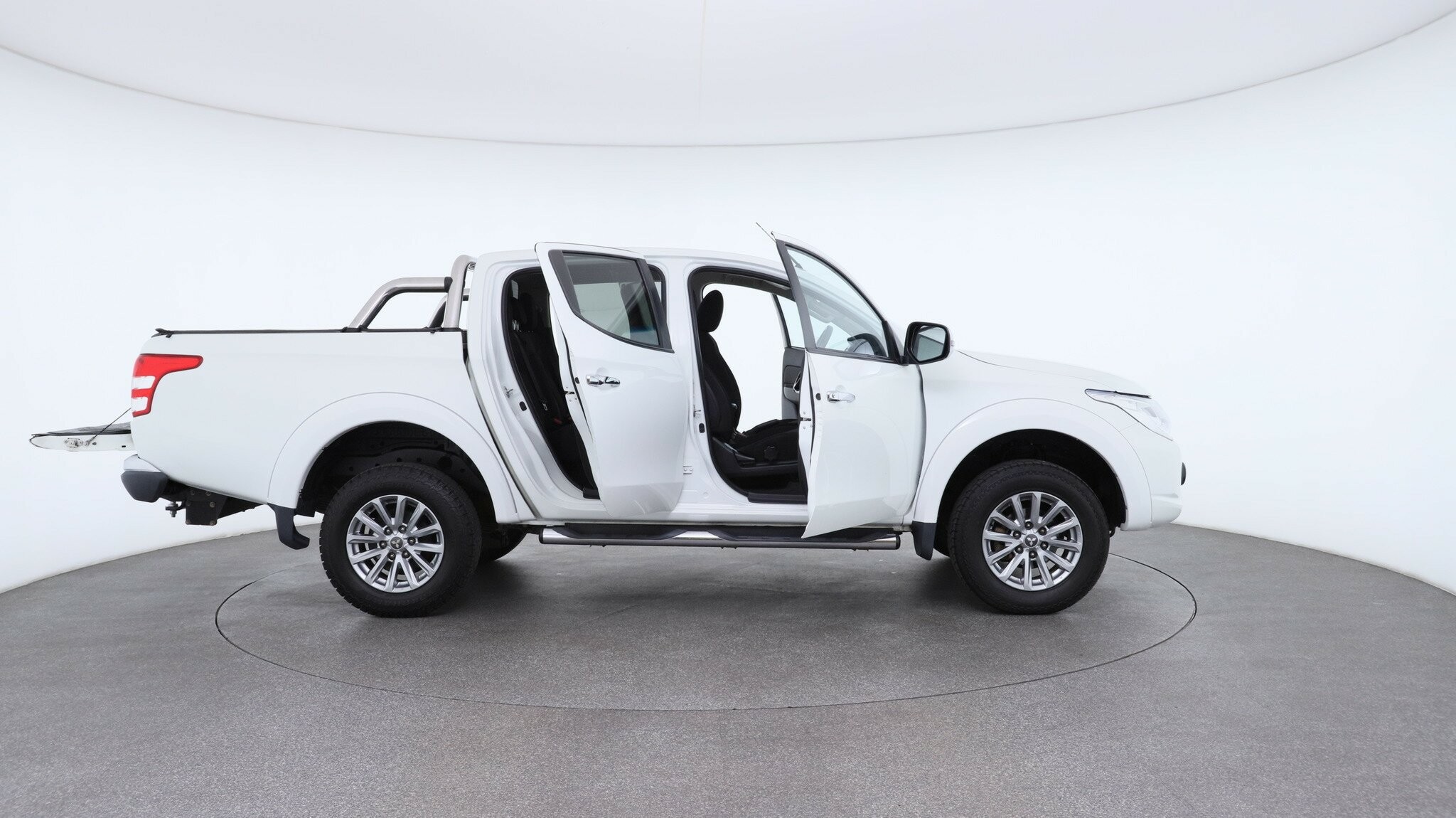 Mitsubishi Triton image 4