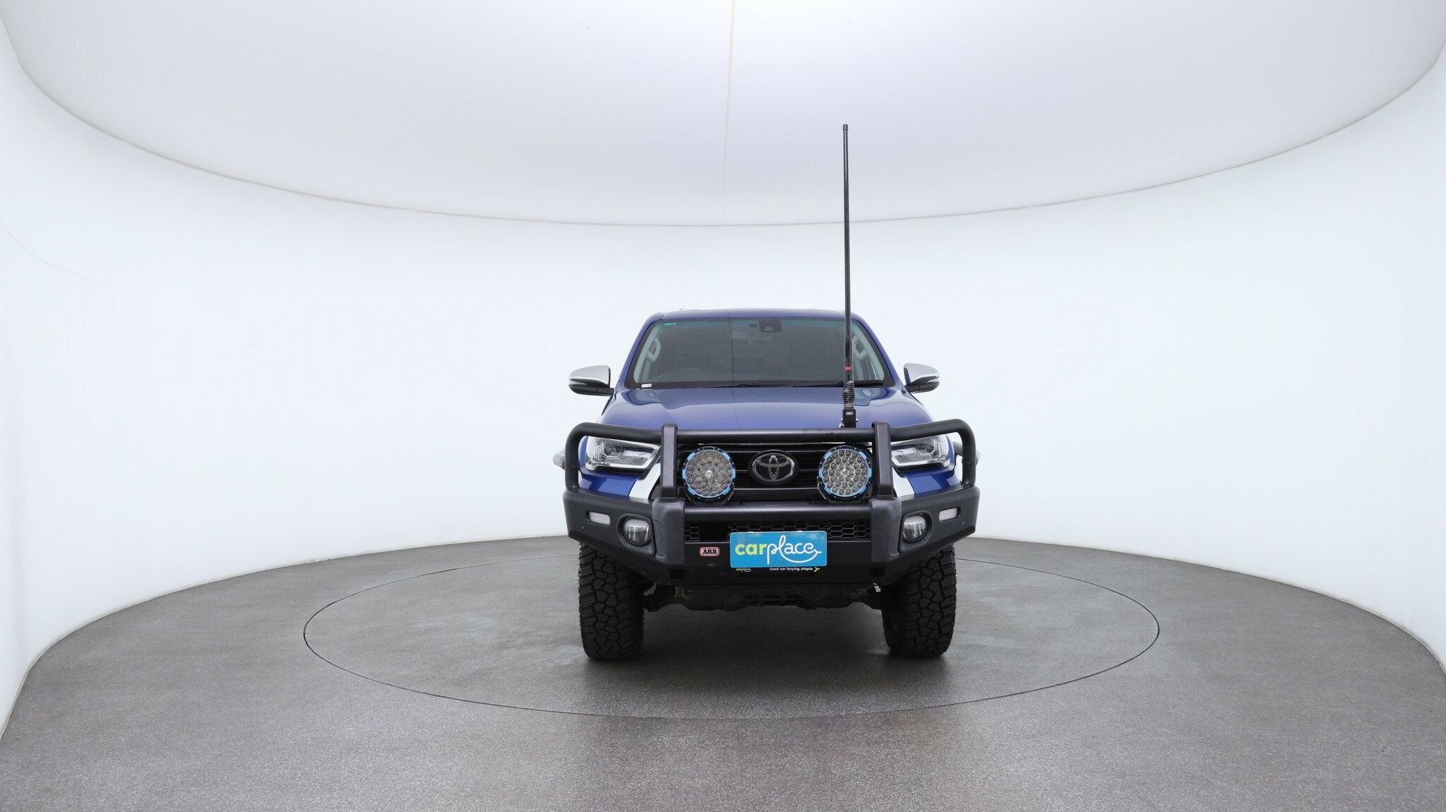 Toyota Hilux image 3