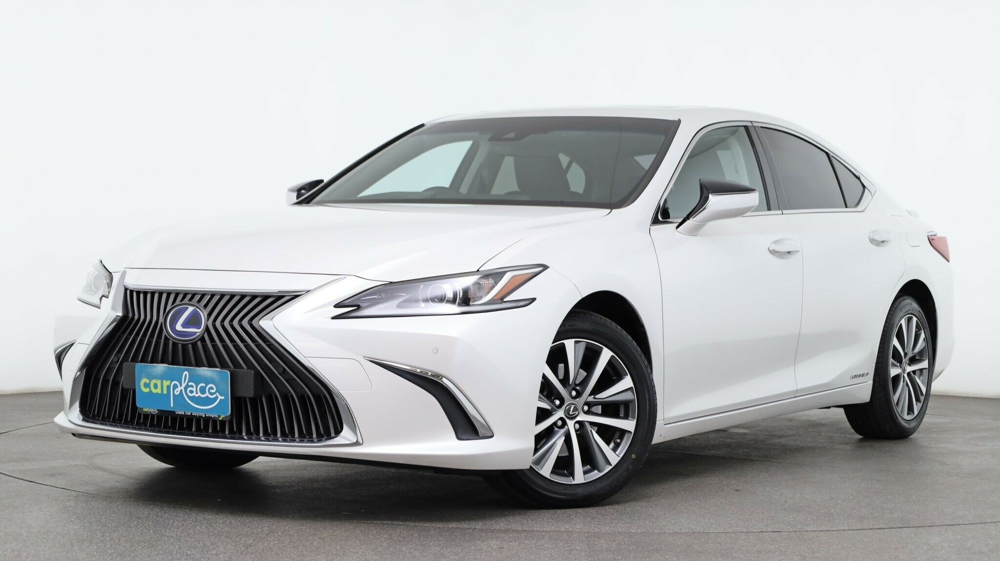 Lexus Es image 2