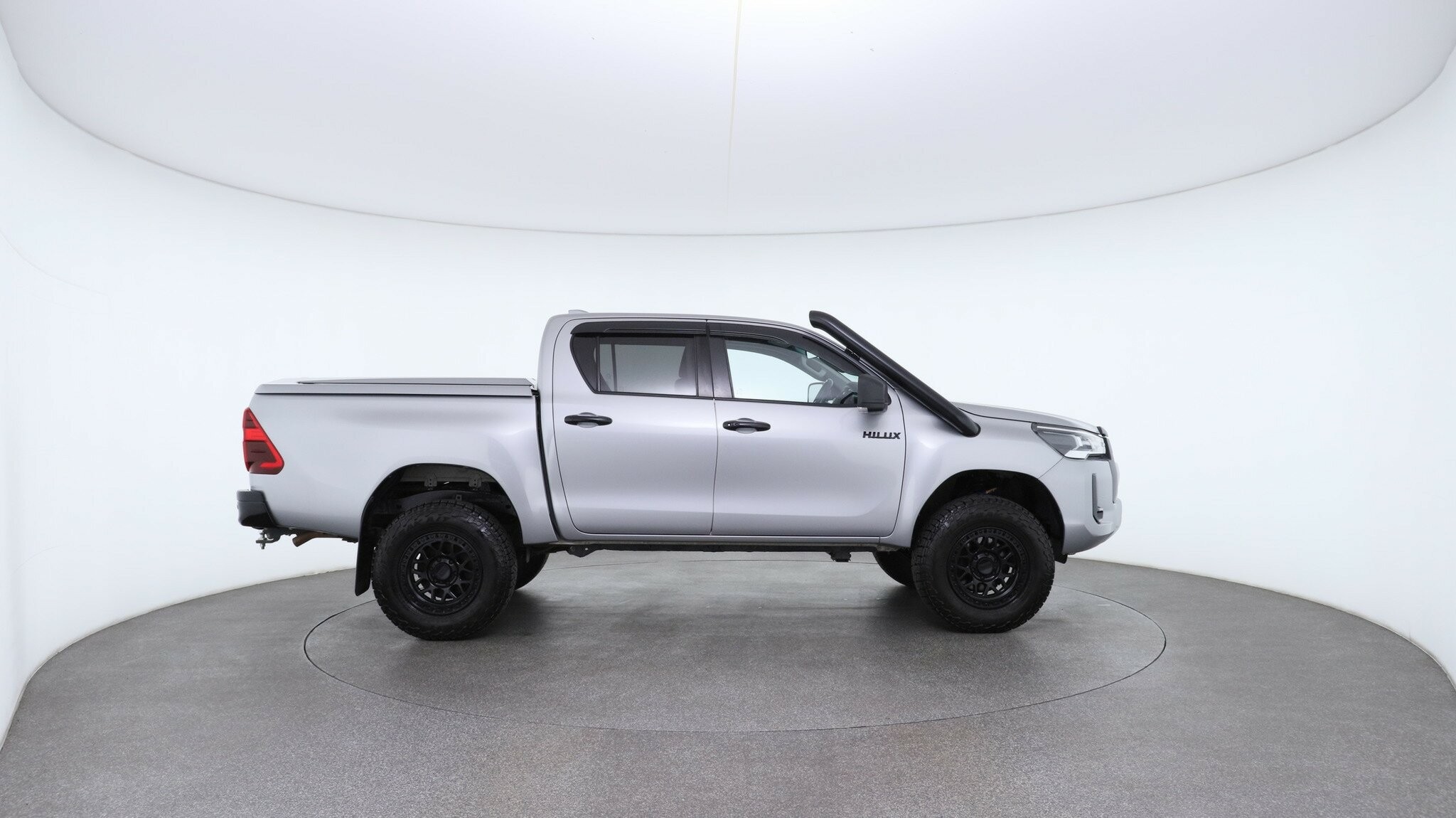 Toyota Hilux image 3