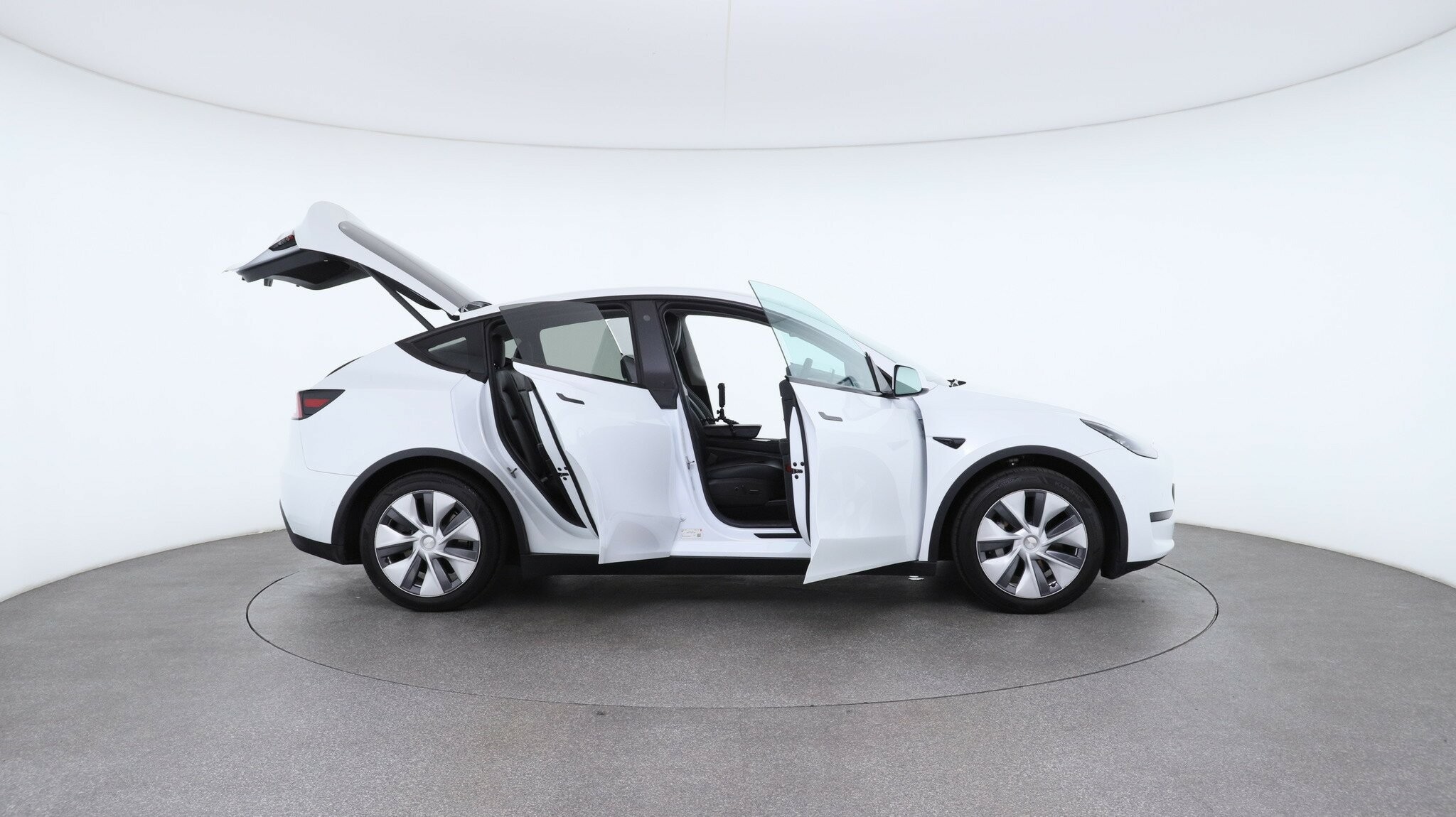 Tesla Model Y image 4