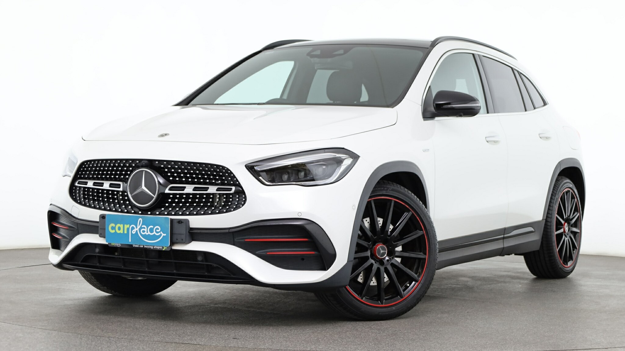 Mercedes Benz Gla-class image 1