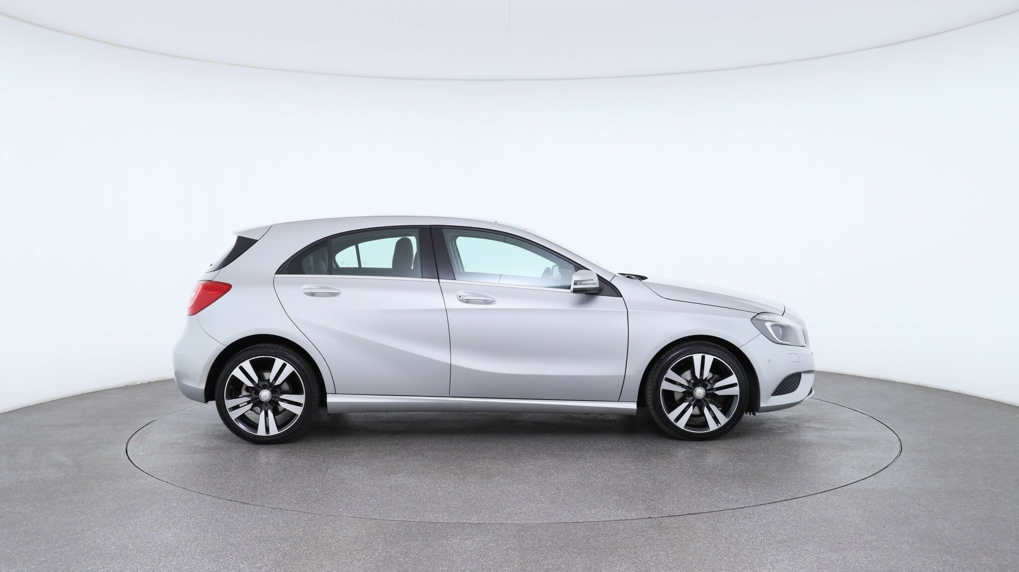 Mercedes Benz A-class image 4