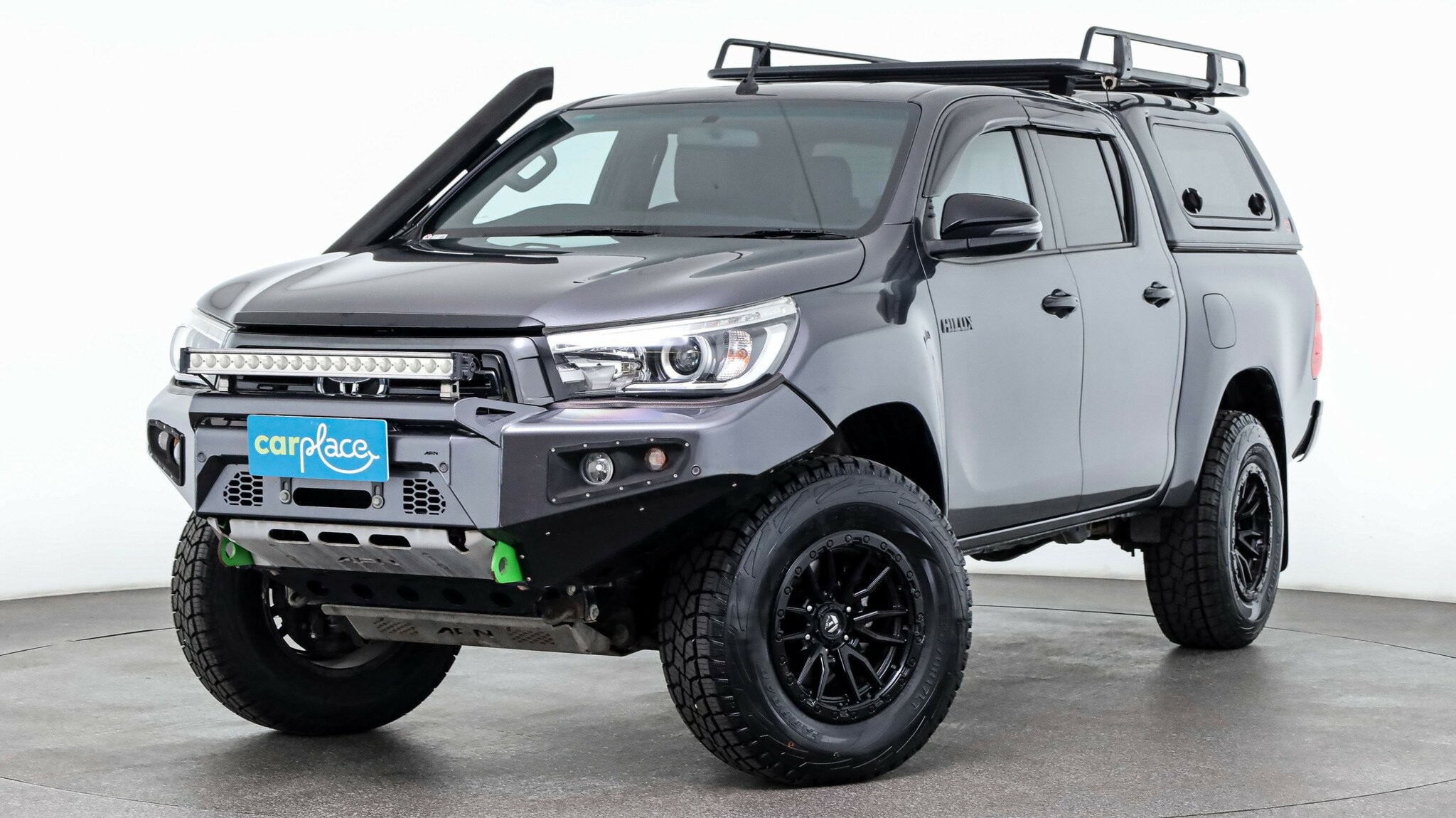 Toyota Hilux image 2