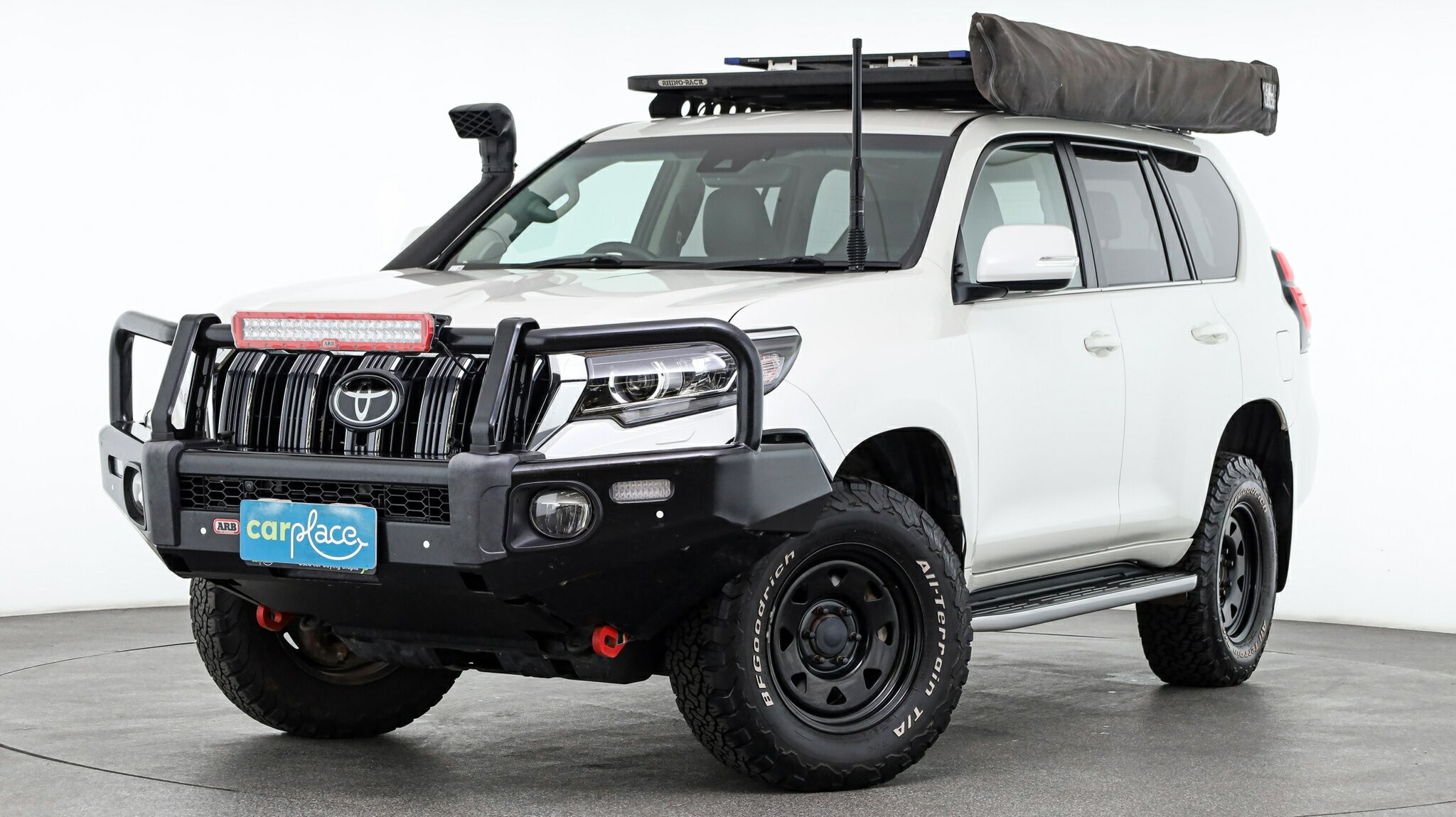 Toyota Landcruiser Prado image 2