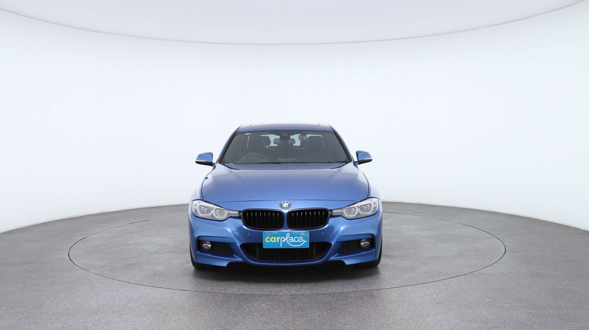 BMW 3 Series image 2