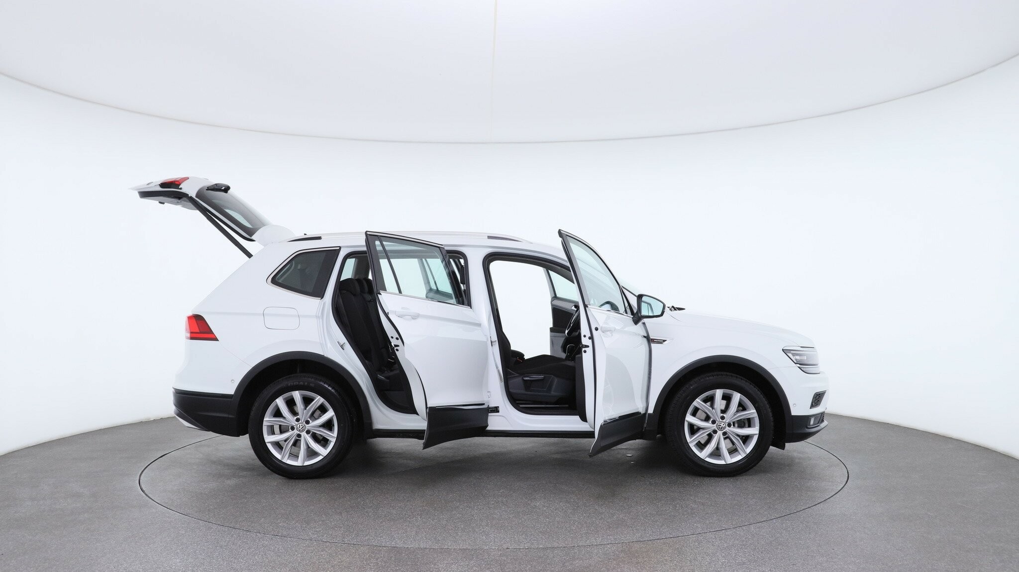 Volkswagen Tiguan image 4