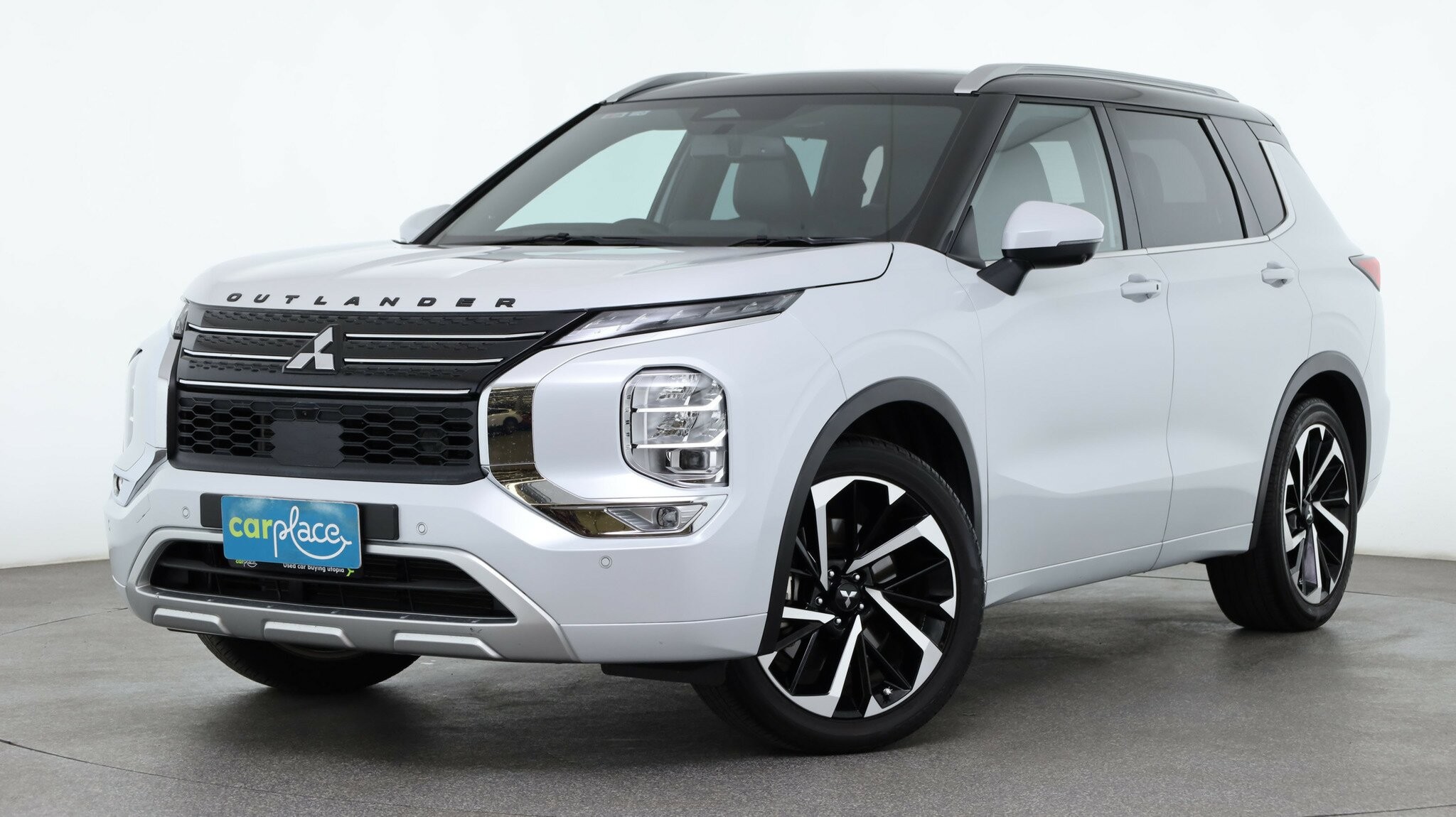 Mitsubishi Outlander image 1