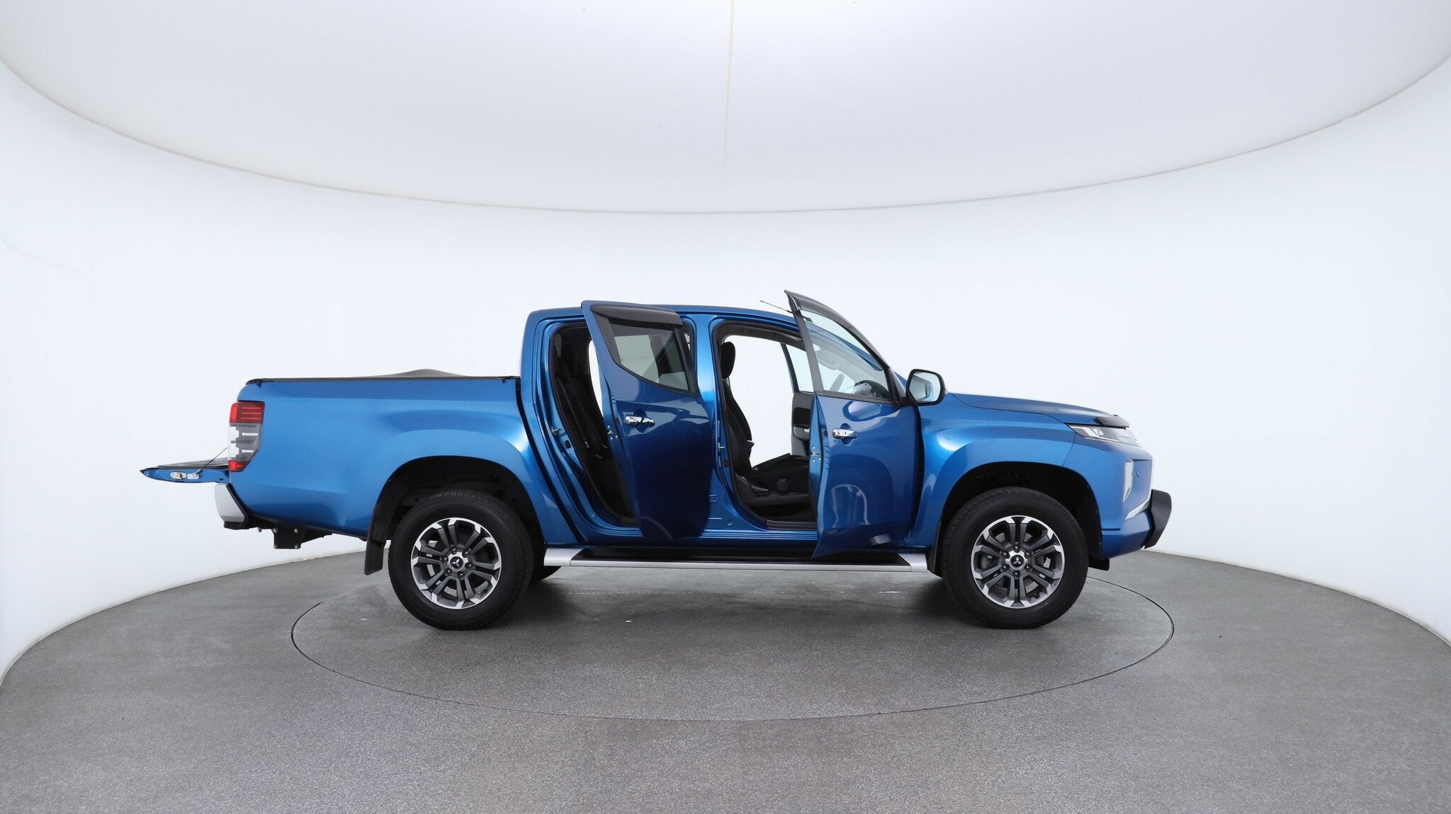 Mitsubishi Triton image 4