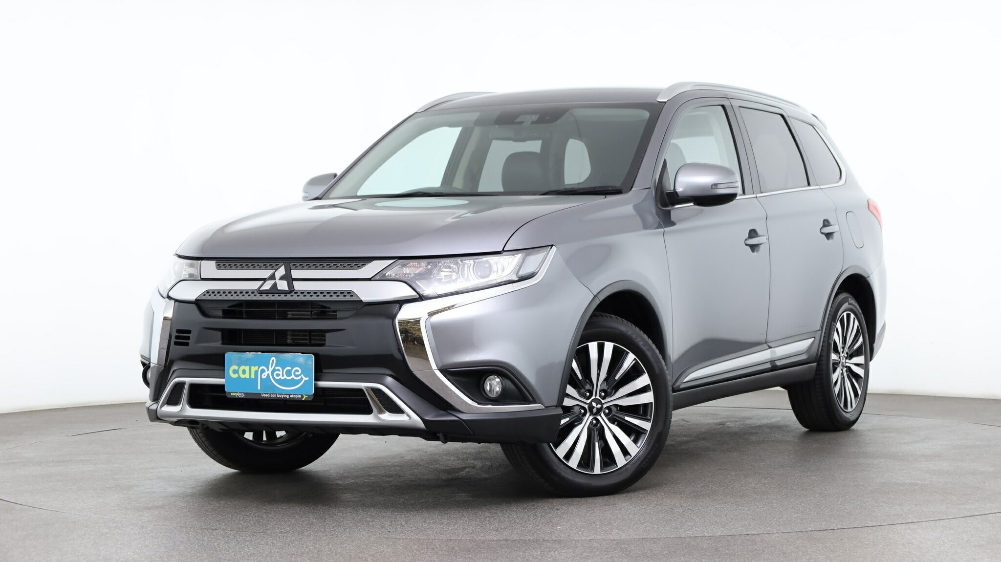 Mitsubishi Outlander image 1