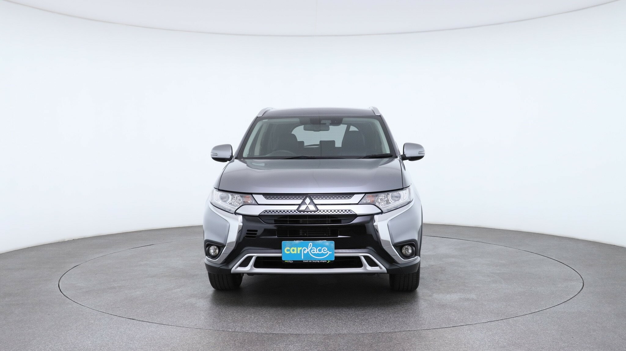 Mitsubishi Outlander image 2