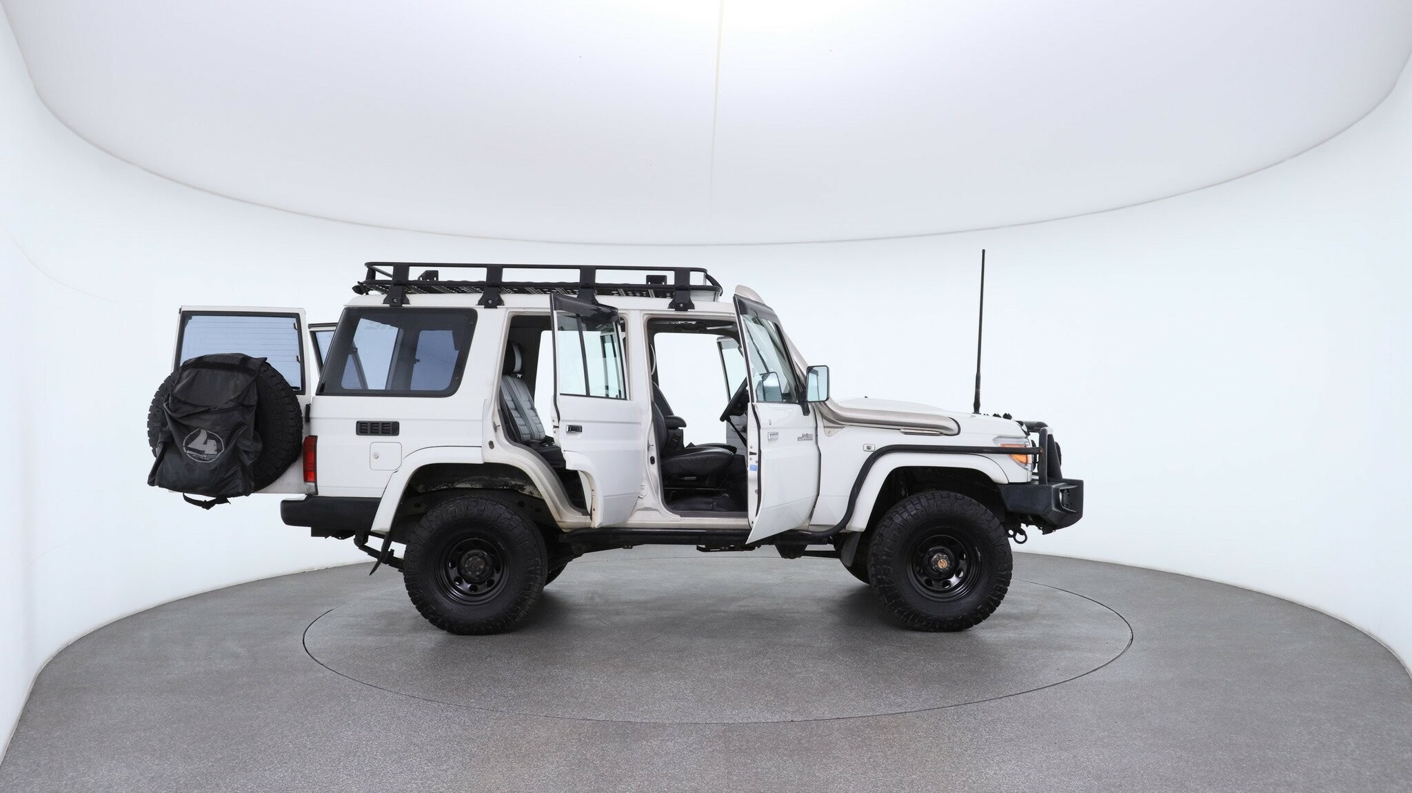 Toyota Landcruiser image 4