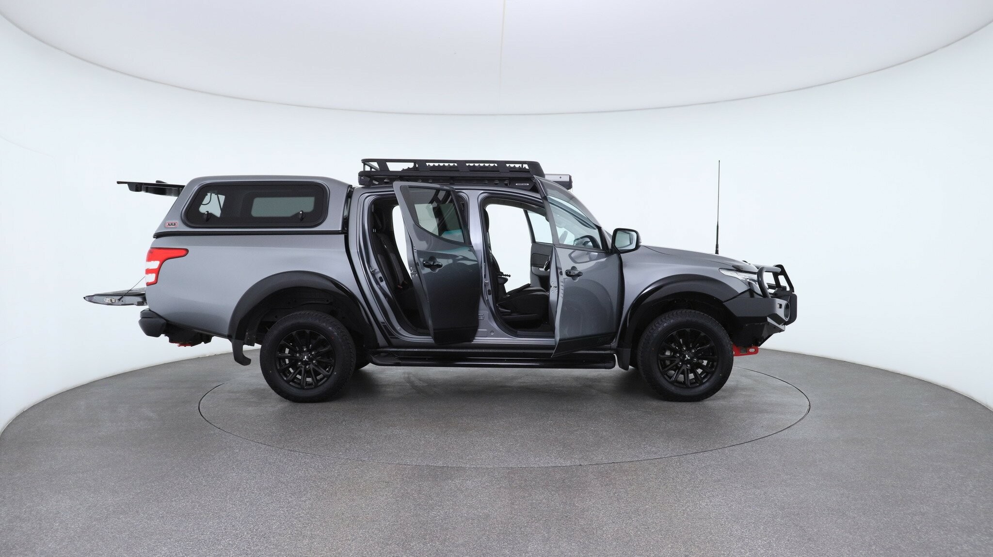 Mitsubishi Triton image 4