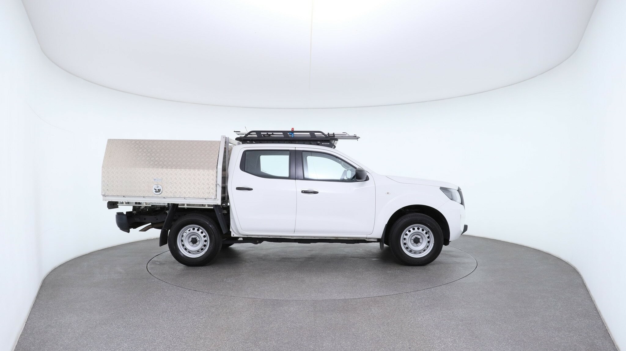 Nissan Navara image 4