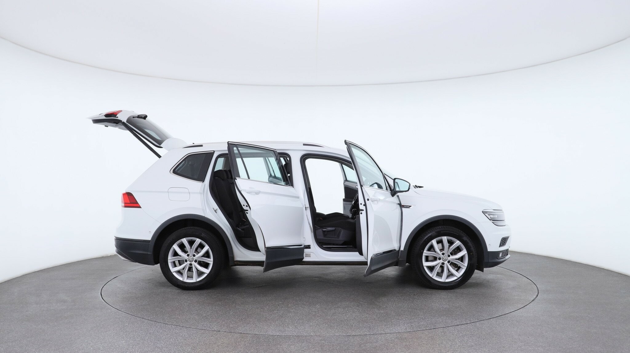 Volkswagen Tiguan image 4