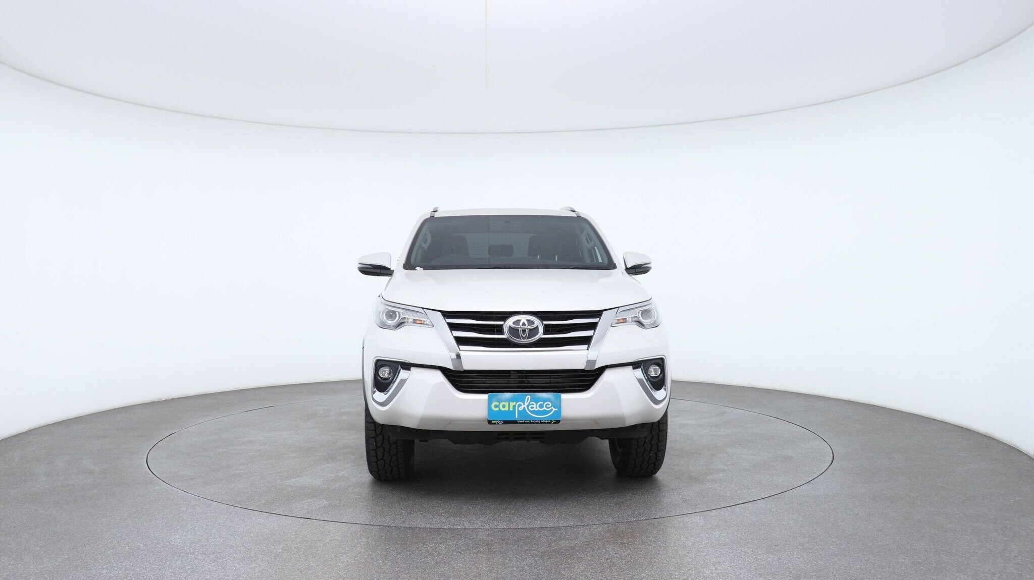 Toyota Fortuner image 2
