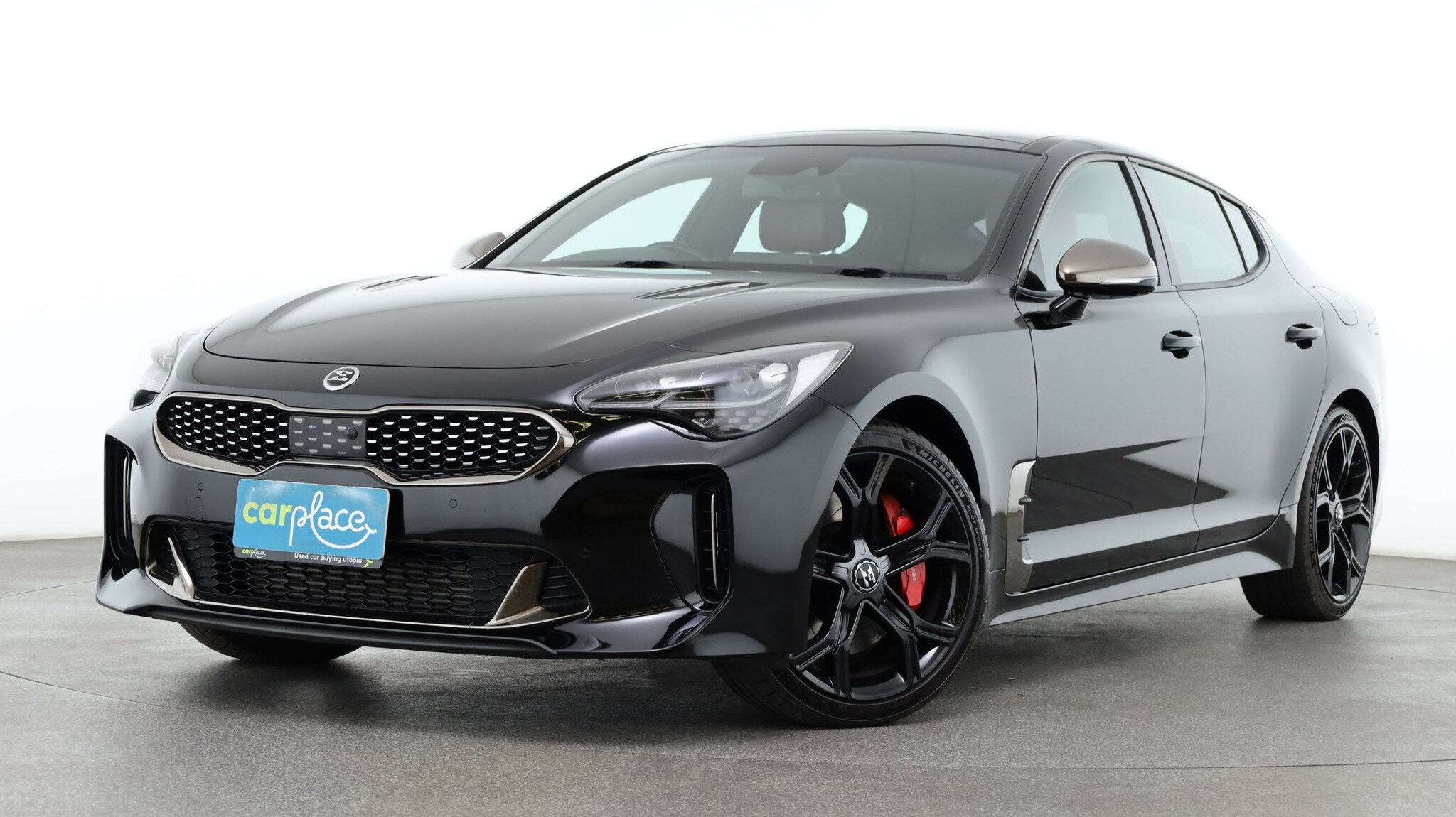 Kia Stinger image 1