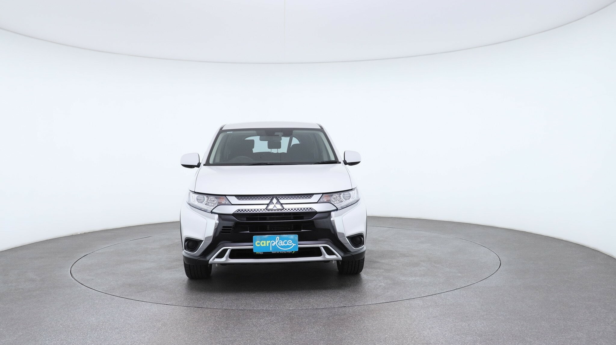Mitsubishi Outlander image 2