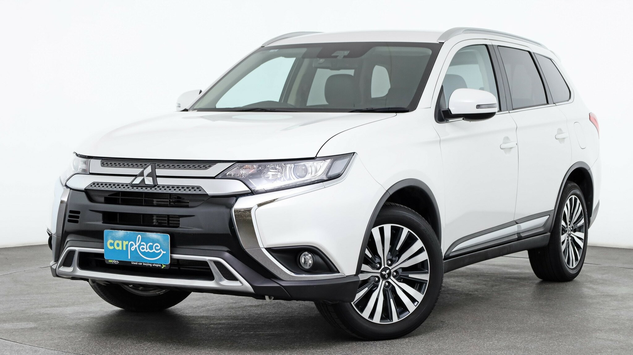 Mitsubishi Outlander image 1