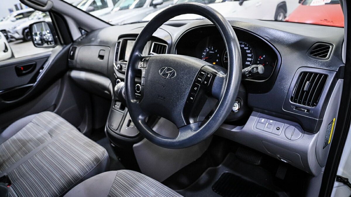 Hyundai Iload image 4