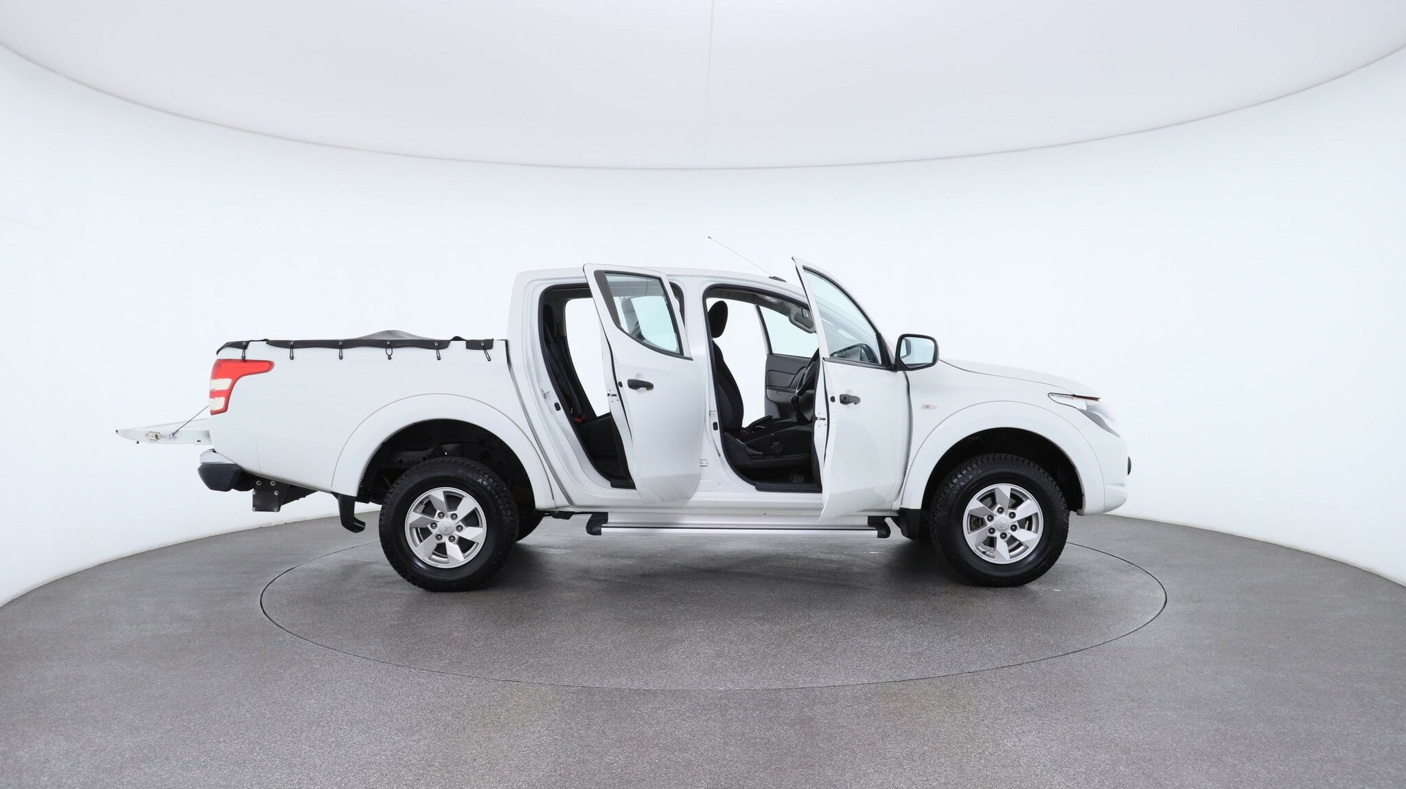 Mitsubishi Triton image 4