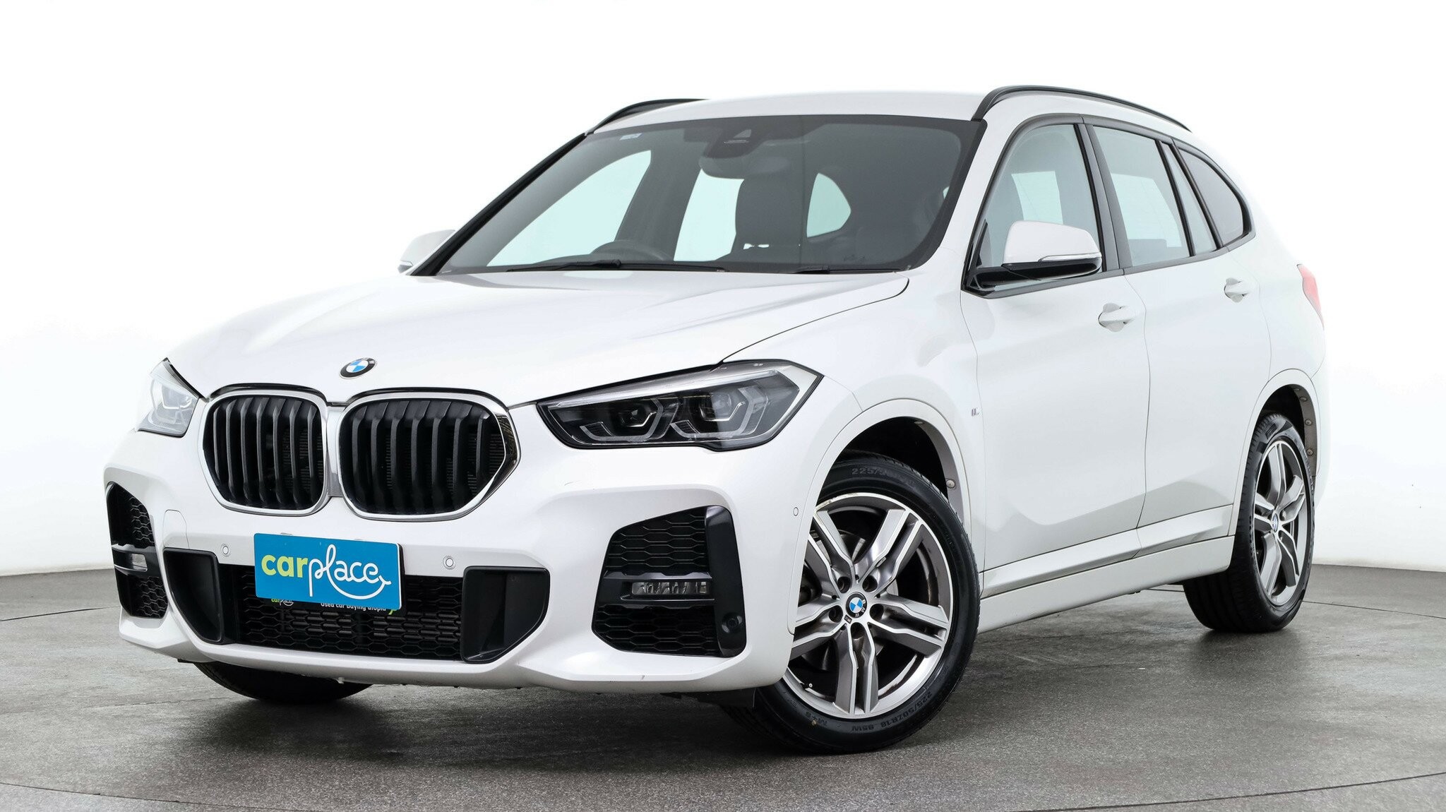 BMW X1 image 1