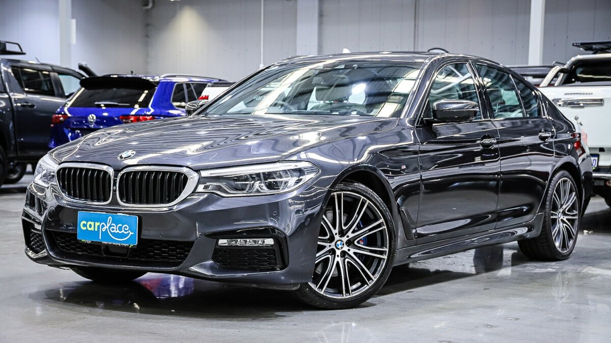 BMW 5 Series image 1